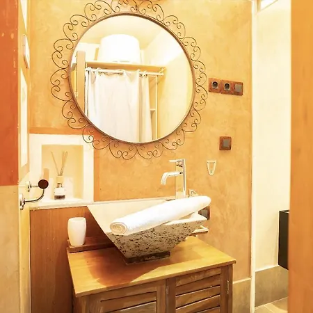 Charmant Studio Apartment *